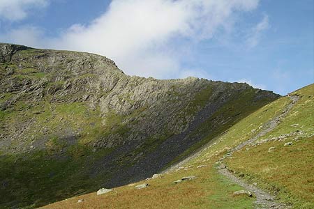 The approach to Sharp Edge from Scales Tarn