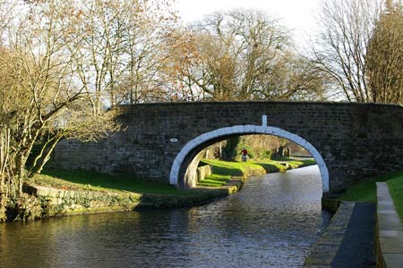 Dowley Gap pack horse bridge, Leeds & Liverpool canal