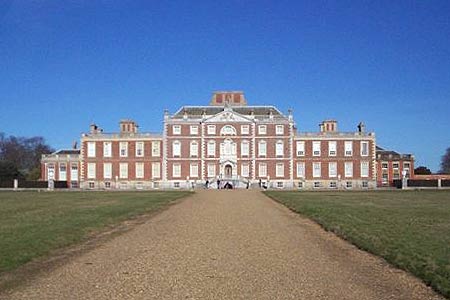 Magnificent Wimpole Hall from Harcamlow Way