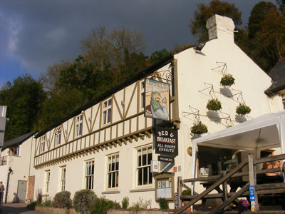Saracens Head is a listed 16th century pub by the River Wye