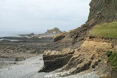 Blegberry Beach has incredible rock formations