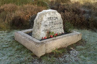 Freda's Grave, New Zealand Rifles' mascot