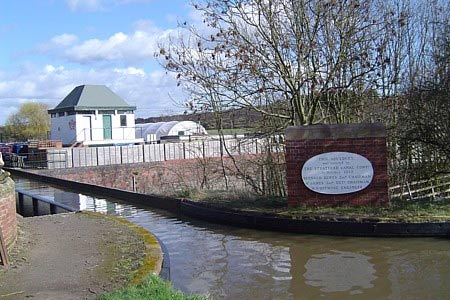 A retrospective of the canal aqueduct at Wootton Wawen